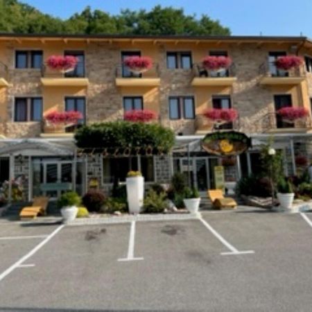 Hotel Iscla Edolo Exteriör bild